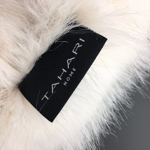 ONE Tahari Faux Fur Accent Pillow White Sand 16" Round Holiday Christmas Decor - Picture 5 of 7